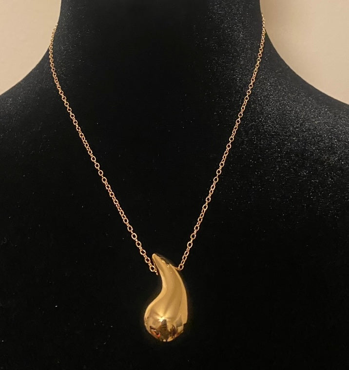 Teardrop Necklace Gold