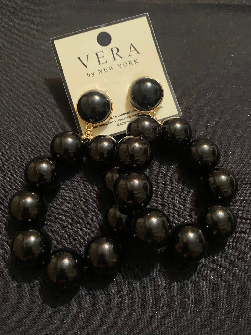 Vera Pearl Hoop Black