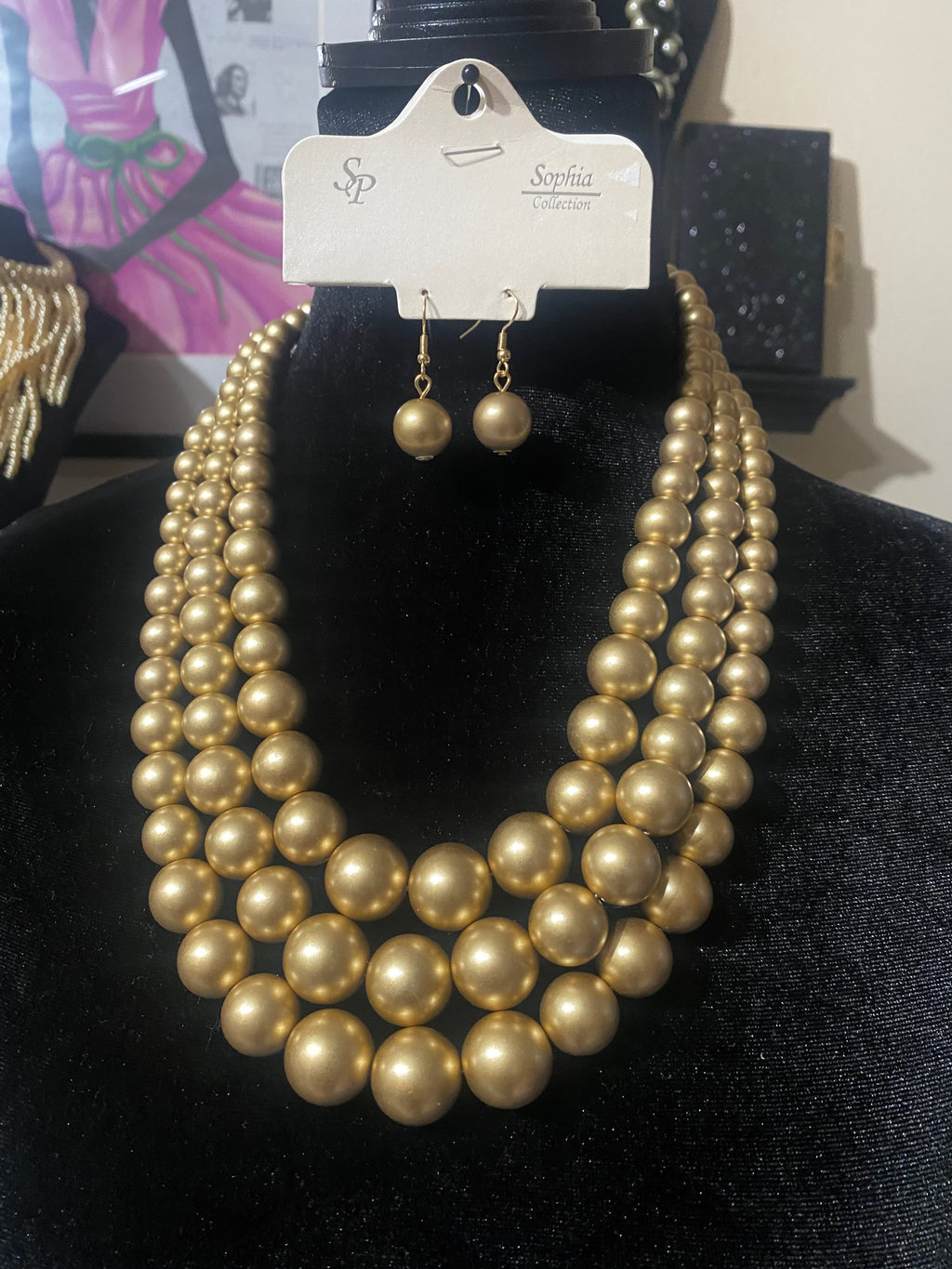 3 Strand Pearls Gold