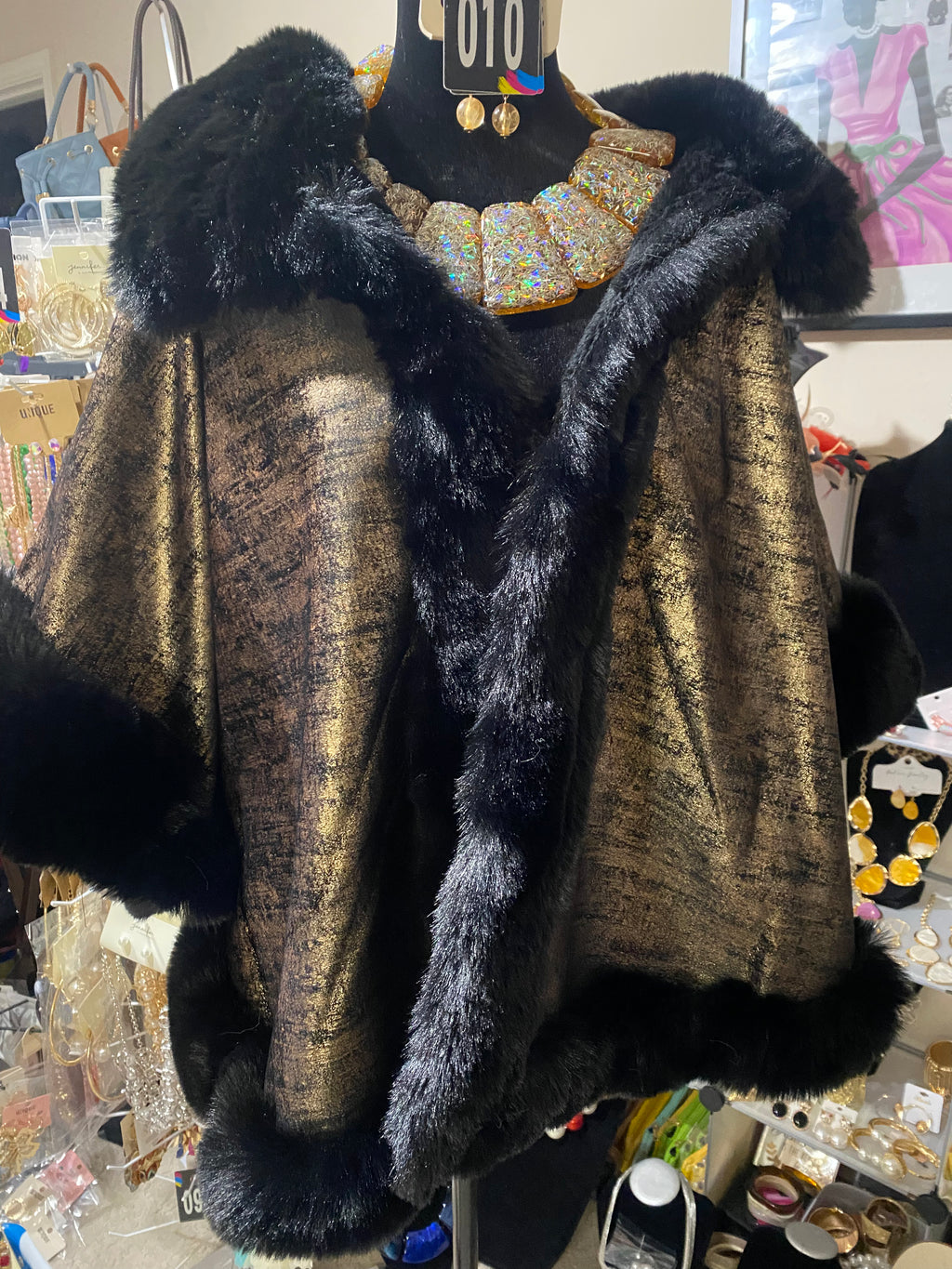 Faux Fur Cape Black