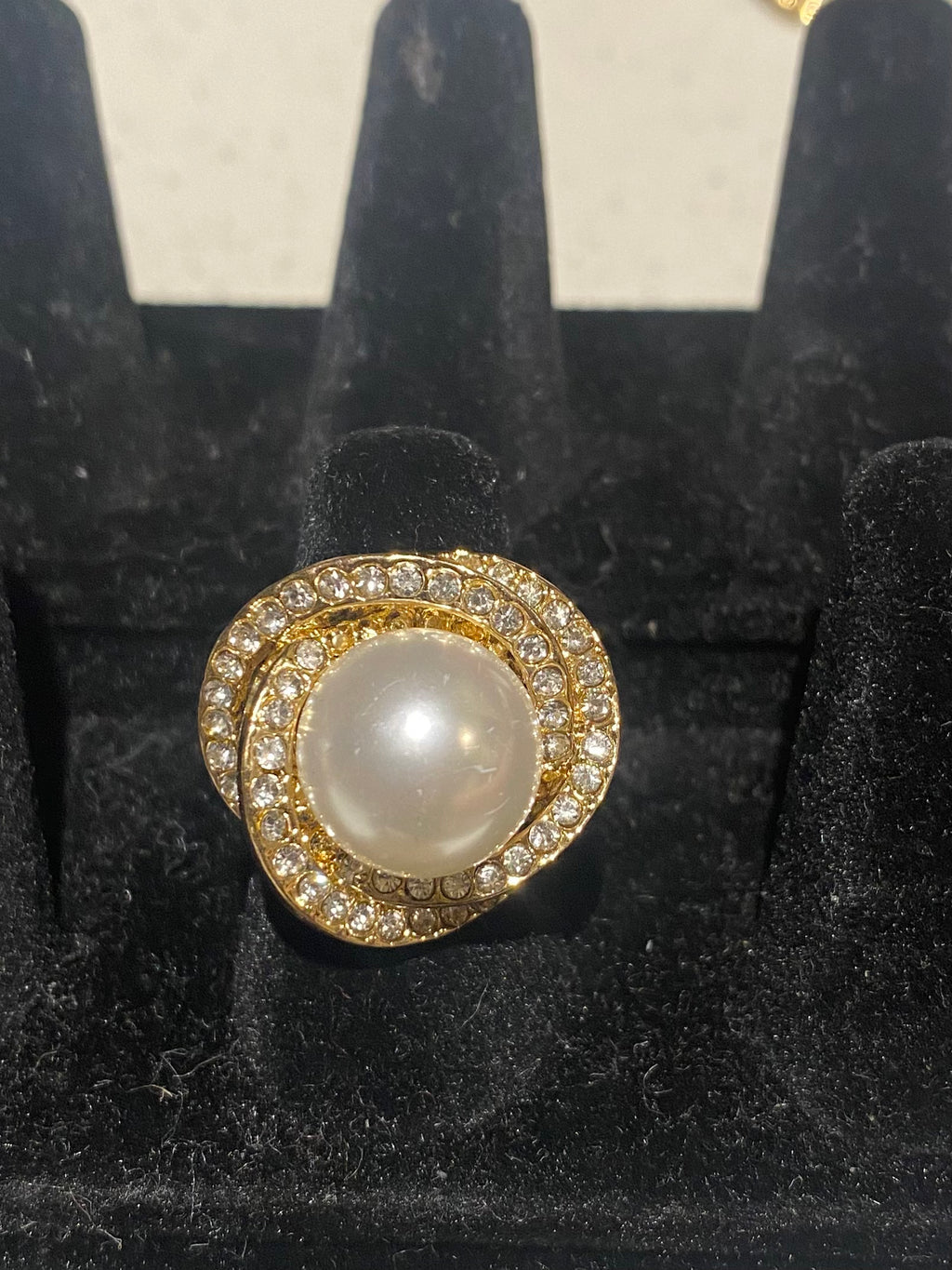 Pearl and Crystal Ring Gold